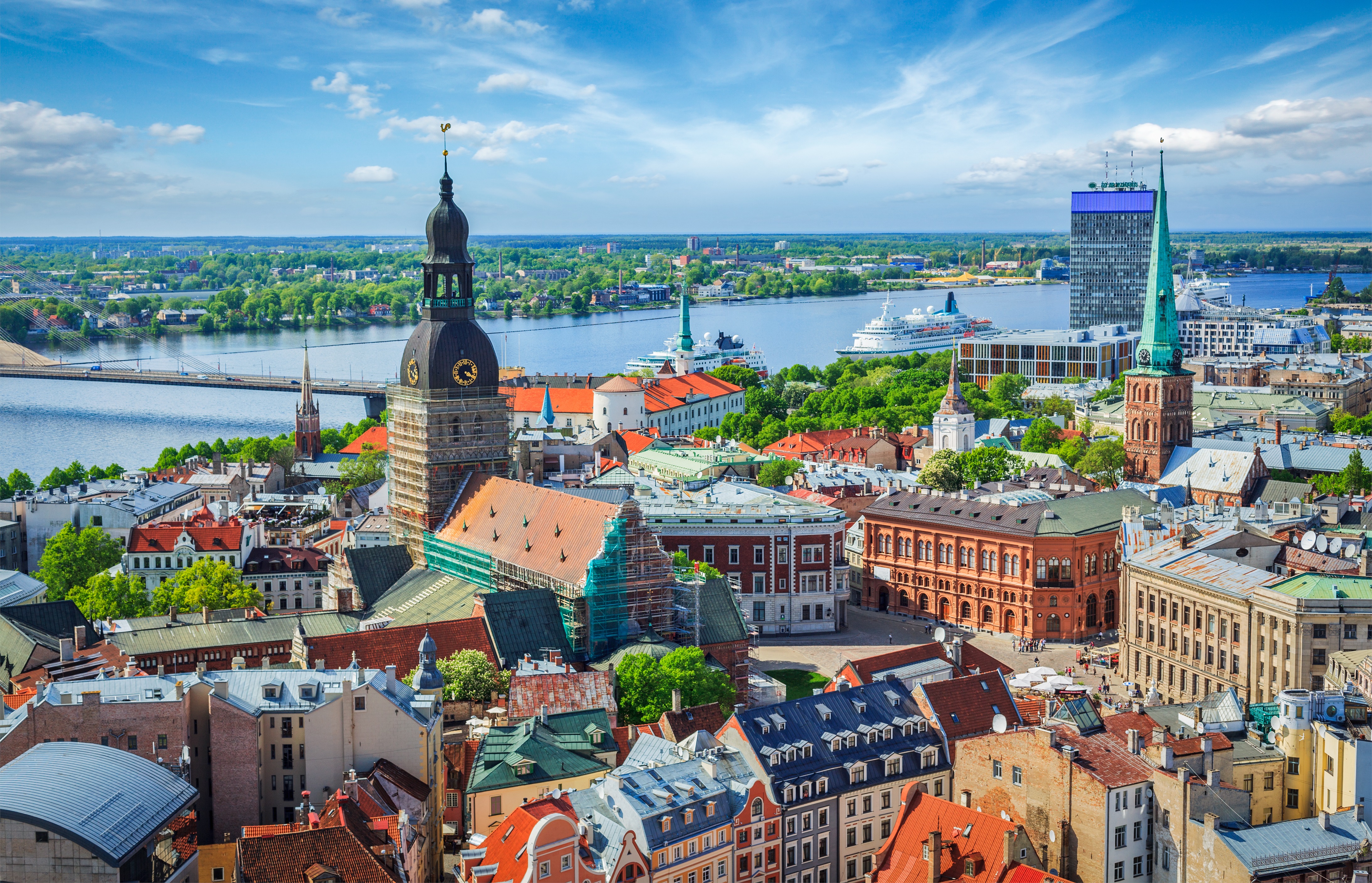 Svane Øst Timor væg TOP must visit sights in Riga and Latvia | Baltic Travel Services Blog